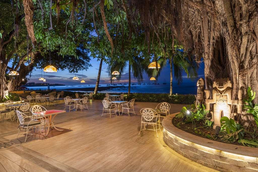 Hotel Tamarindo Diria Beach Resort 레스토랑 사진